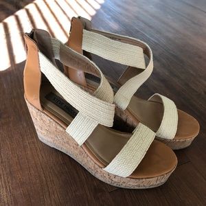 Steve Madden Wedges 💛